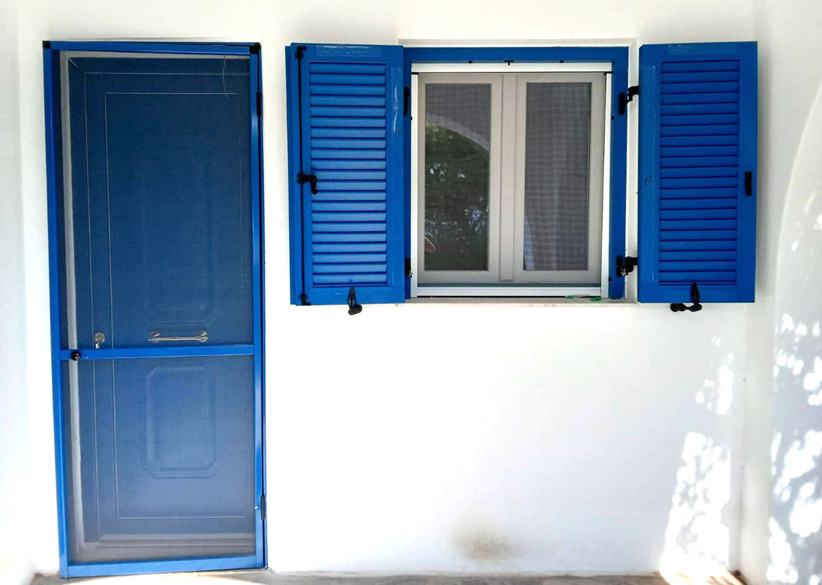 Read more about the article Παντζούρια και κουφώματα PVC νέα εγκατάσταση στην Πάρο